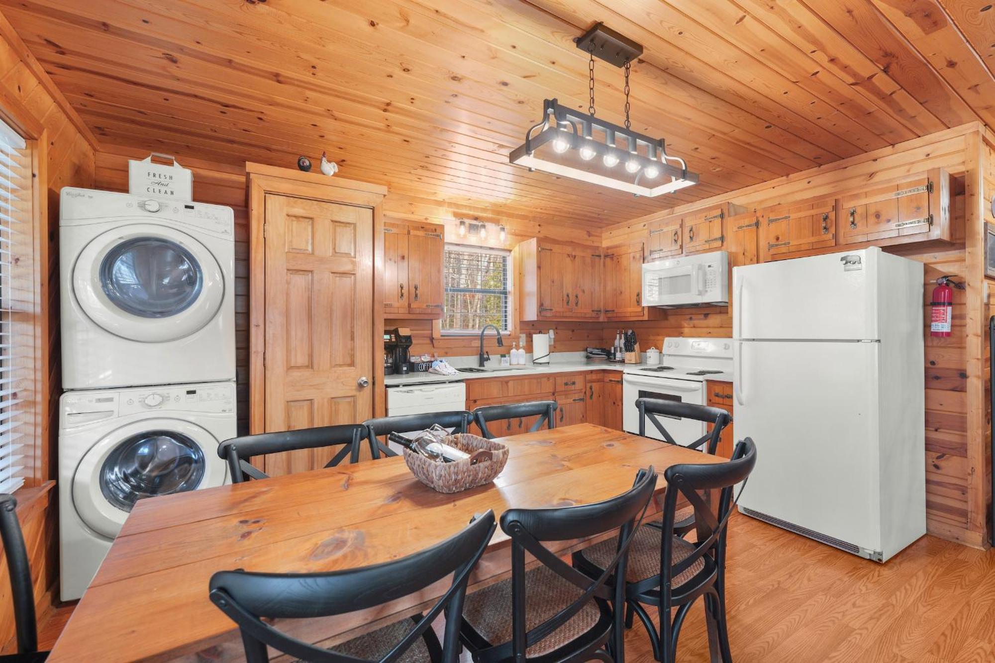 Firefly Lodge - Cozy 4 Bedroom Cabin Minutes To Helen Sautee Nacoochee Exterior photo